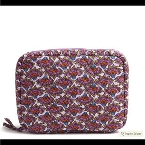 Vera Bradley Essential Cord Organizer Scaevola Fan